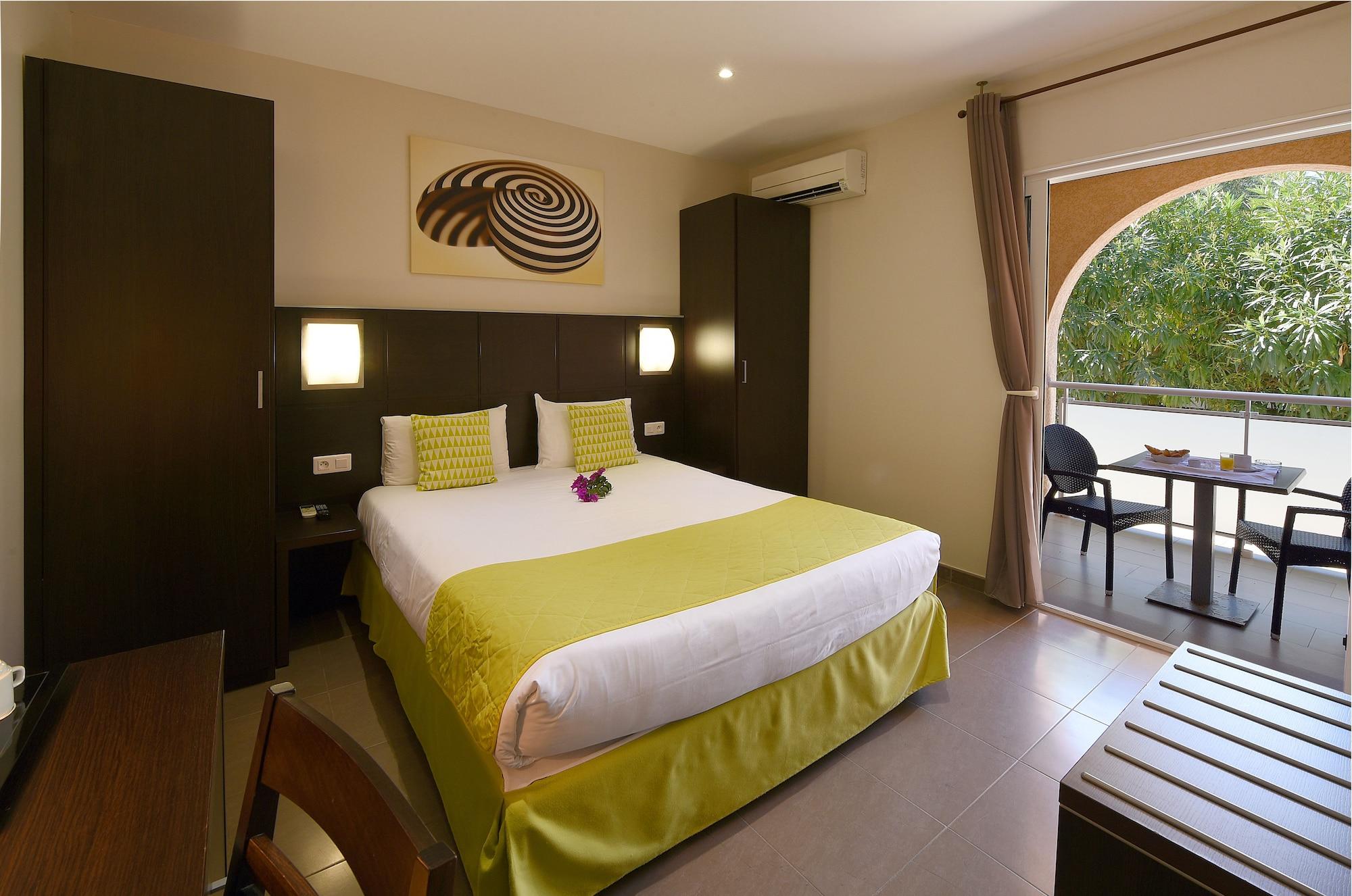Hotel U Ricordu & Spa Macinaggio  Exterior photo